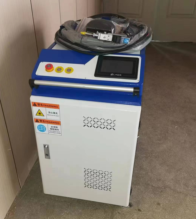 China Günstiger Preis 1000W 15 – Laser Cleaning Machine 2000W Bewertung und Preis