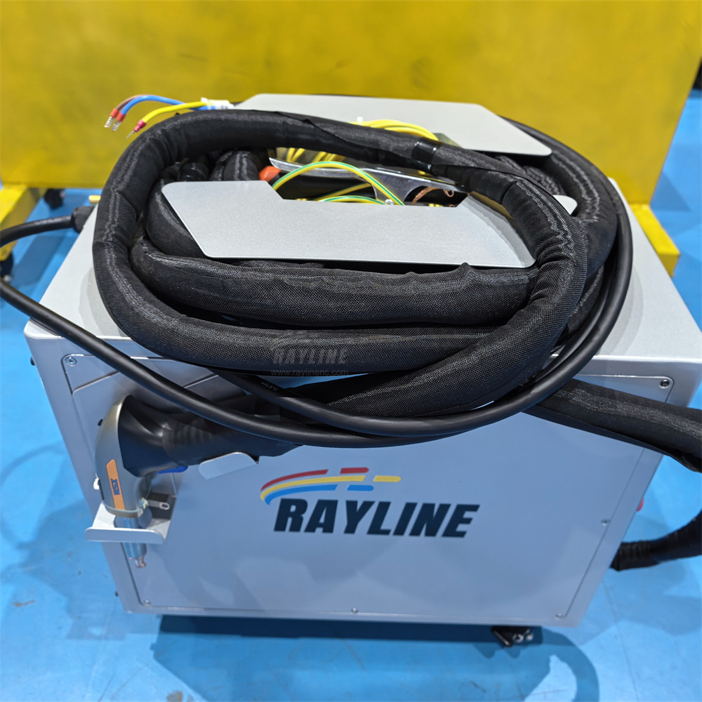 Super Mini 4-in-1 Laserschweiß – Laser Cleaning Machine 2000W Bewertung und Preis