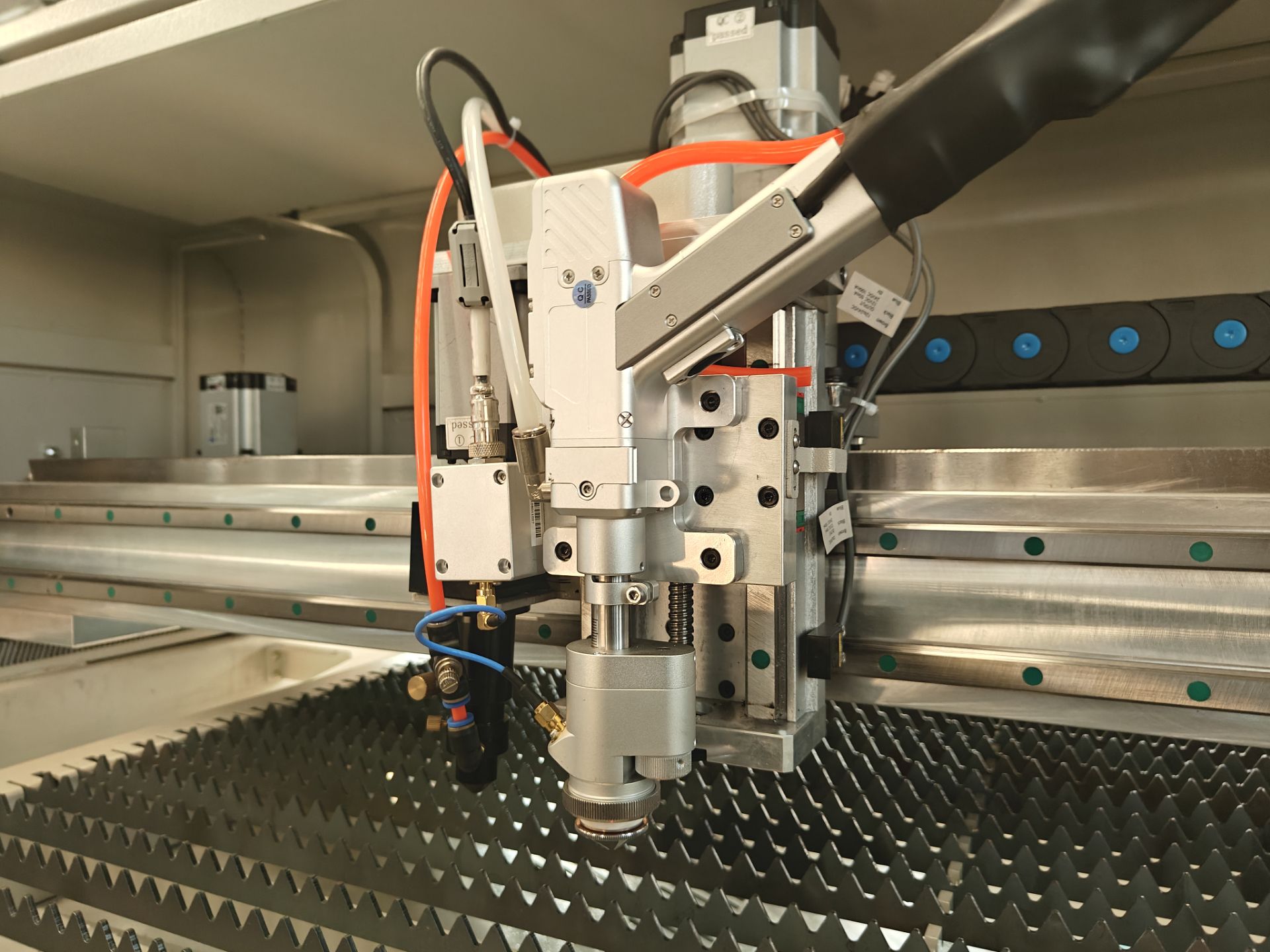 Multifunktionale 6-in-1 CNC-Fa – Laser Rust Removal Machine 1500W Bewertung und Preis