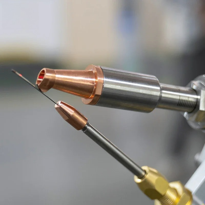 Chinesisches Handgeführtes Fas – Fiber Laser Welder 2000W Bewertung und Preis